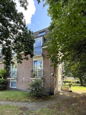 Reihenendhaus mit zwei Wohneinheiten in toller Lage von Bremen Horn-Lehe, 28357 Bremen, Haus