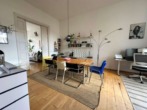 Wohnzimmer 2 - Attraktive 3-Zimmer-Wohnung mit Balkon in Top-Lage