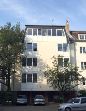 Tolle 1 Zimmer Wohnung in Zentraler Lage, 28211 Bremen, Dachgeschosswohnung