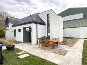 Helle 3-Zimmer-Erdgeschosswohnung mit großer Terrasse und Gartenanteil in Habenhausen, 28279 Bremen, Etagenwohnung