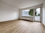 Wohnzimmer - Moderne 2-Zimmer Wohnung mit Balkon in Delmenhorst
